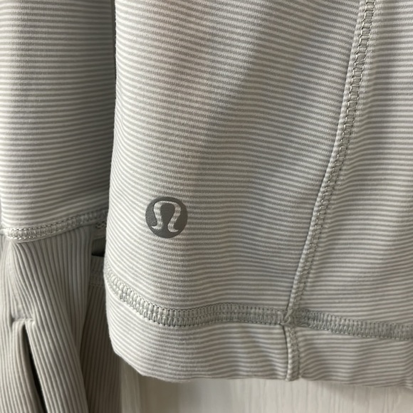 EUC. Lululemon size 10 - 1/2 zip jacket. - Picture 6 of 6